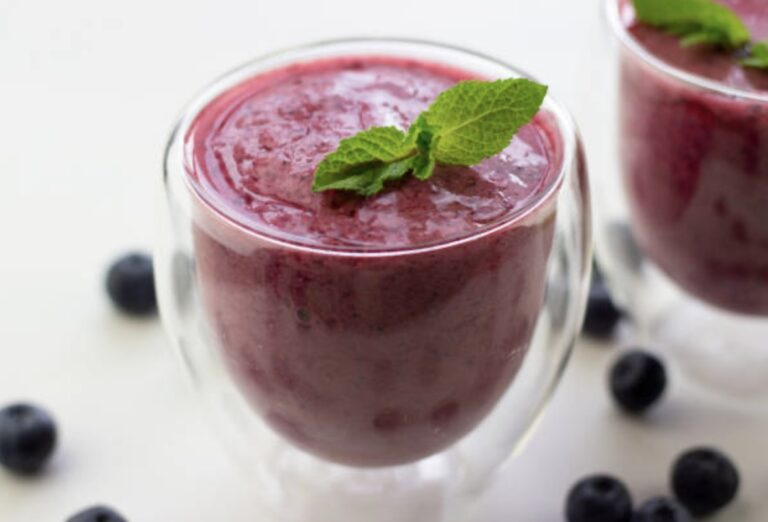 drink a blueberry smoothie daily