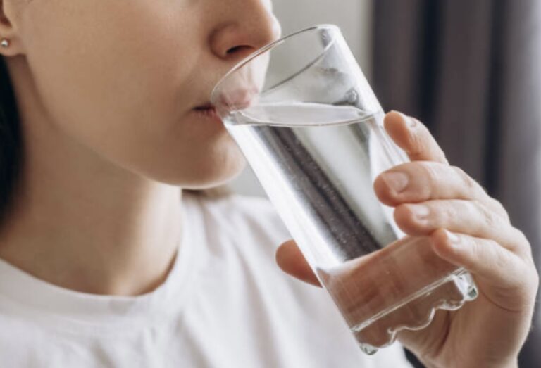 drink water to help constipation